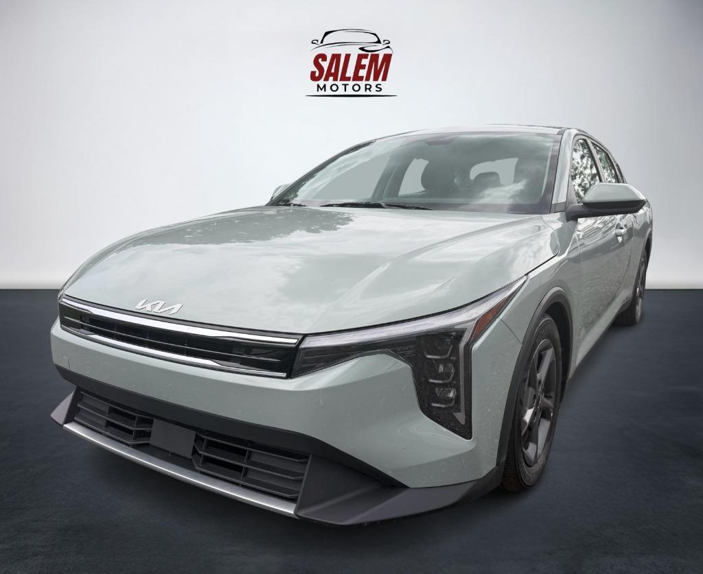2025 Kia K4 LXS AT's photo