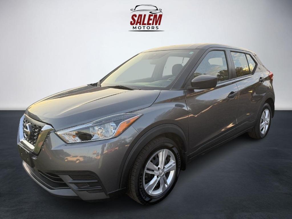 2020 Nissan Kicks S's photo