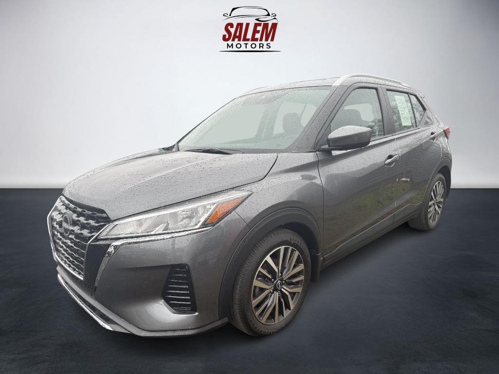 2023 Nissan Kicks SV's photo